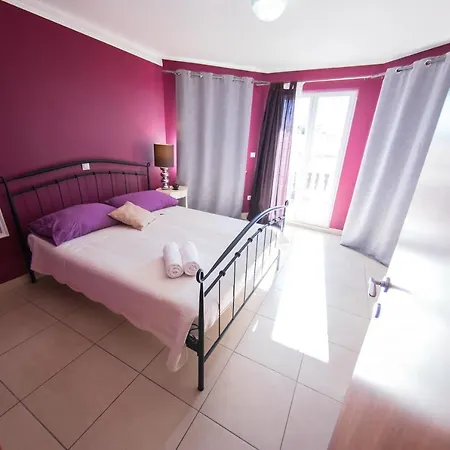 Captain's House Daire